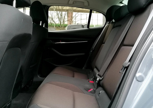 Mazda 3 cena 117900 przebieg: 25650, rok produkcji 2022 z Warszawa małe 277
